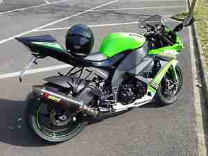 Kawasaki ZX10R EZ 03/2011 11.200 km Top Zustand 188 PS