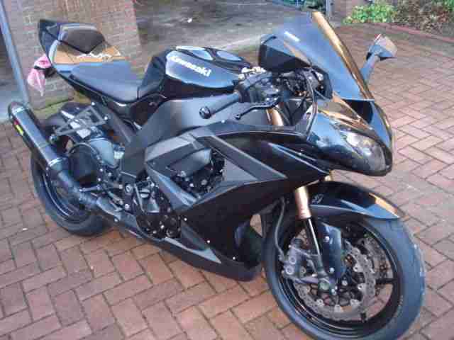 Kawasaki ZX10R Ninja 2010 Akra-Vollanlage