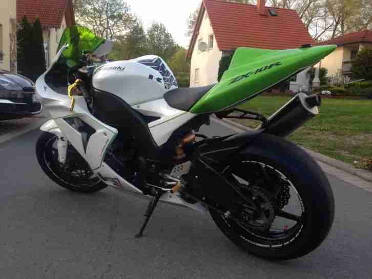 Kawasaki ZX10R Ninja Bj. 2004 Rennmotorrad Racebike No CBR GSXR YZF