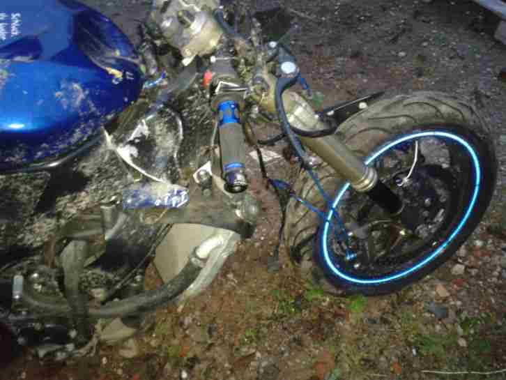 Kawasaki ZX10R Unfall defekt an Bastler