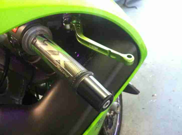 Kawasaki ZX7R lückenlos Scheckheft incl. Belege ! 38000Km ! Sehr guter Zustand !
