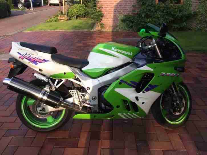 Kawasaki ZX9R