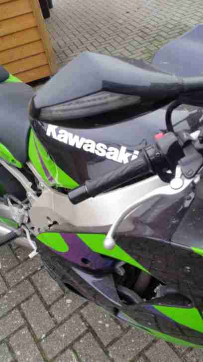 Kawasaki ZX9R E