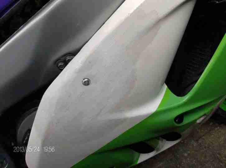 Kawasaki ZX9R... alles NEU !!!