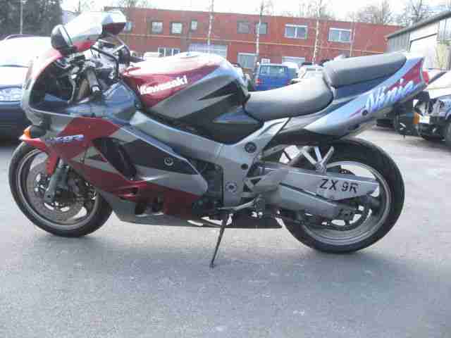 Kawasaki ZX9R aus 1994 im Originallack aus 2 Hand läuft+fährt hat alle Papieren