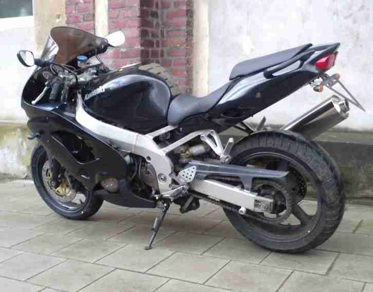 Kawasaki ZX9R aus 1998 mit TÜV neu
