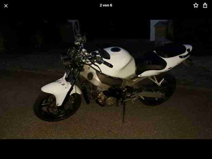 Kawasaki ZX9R umgebaut zum Naked Bike