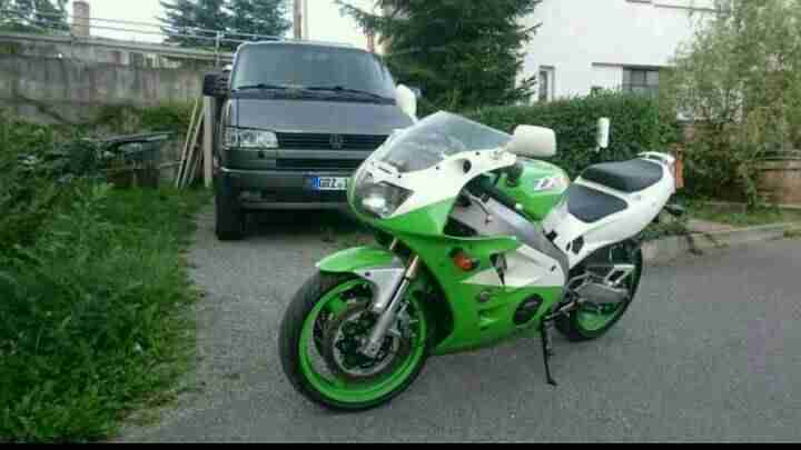 Kawasaki ZXR 400 mit echten 26000km von der Tochter eines Motrorradbauer TOP