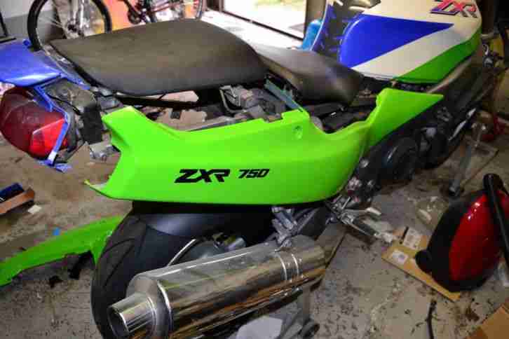 Kawasaki ZXR 750 J als teilespender oder zum wiederaufbauen BJ91