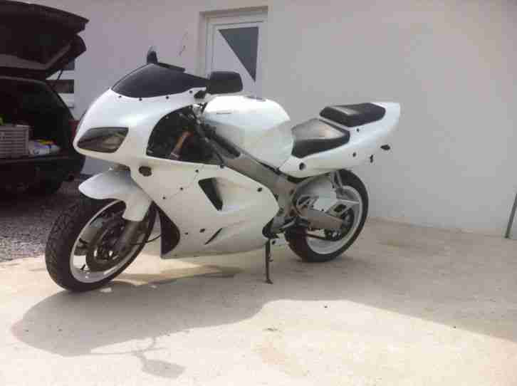  Kawasaki ZXR 750 L Ninja umbau auf Yamacha R1 Optik