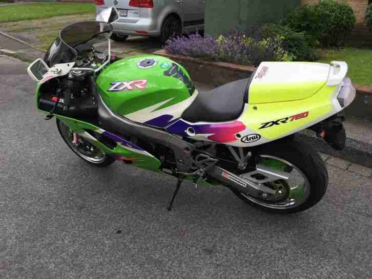 Kawasaki ZXR 750 L. Top!!! Tüv 07/17