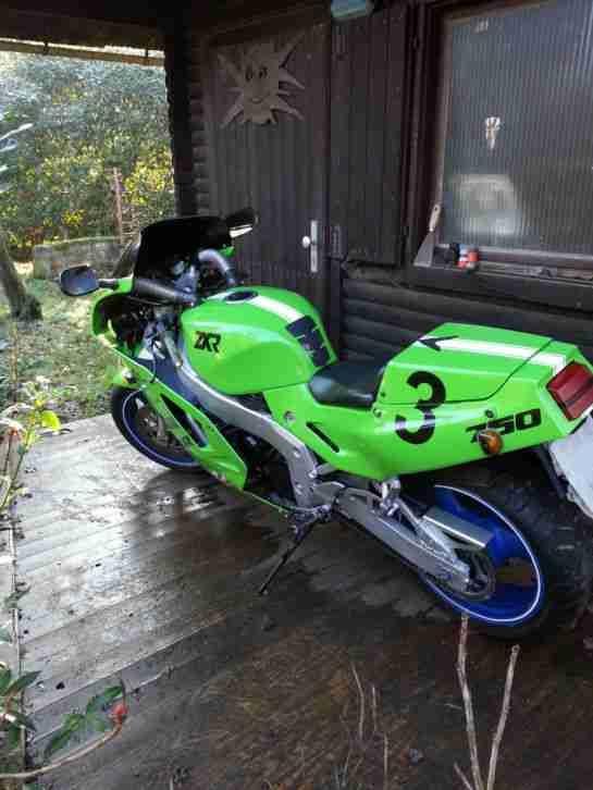 Kawasaki ZXR750