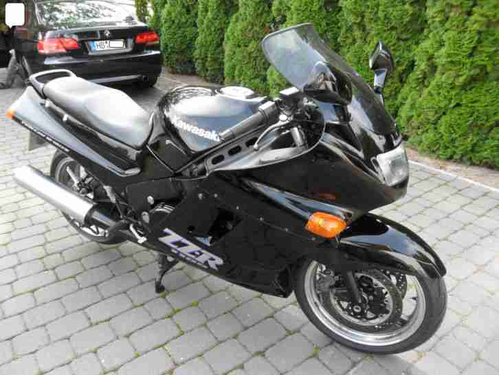 Kawasaki ZZR 1100...12000KM....1 Vorbesitzer...unverbastelt....