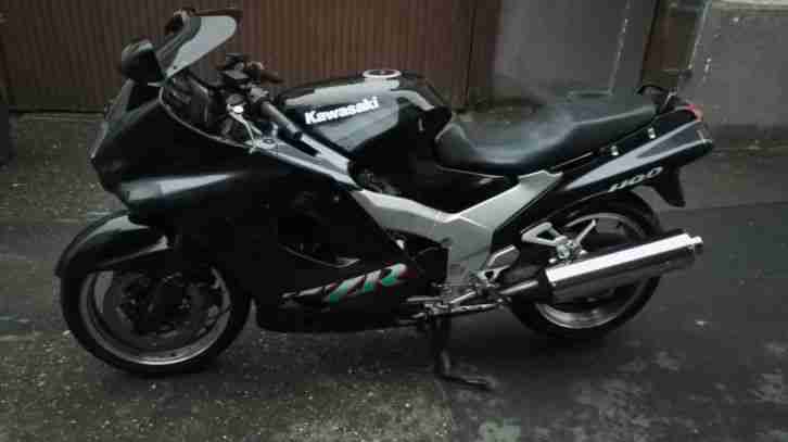 Kawasaki ZZR1100 schwarz Excenterschwinge