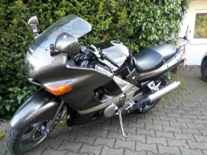 Kawasaki zzr 600
