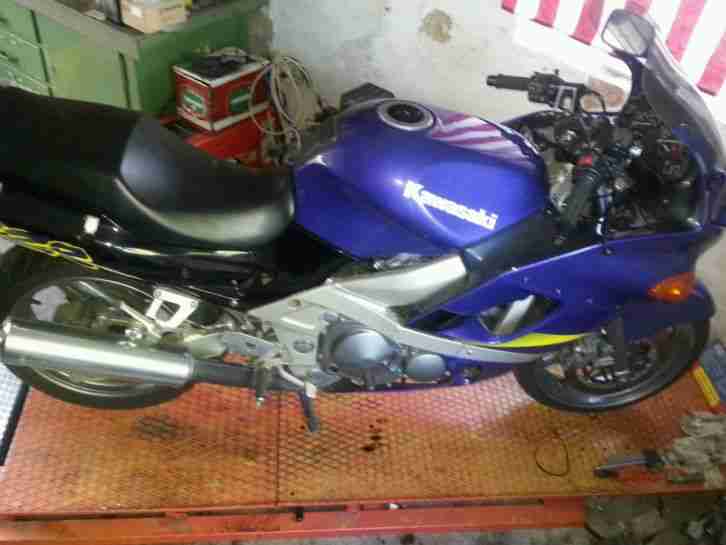 Kawasaki zzr 600