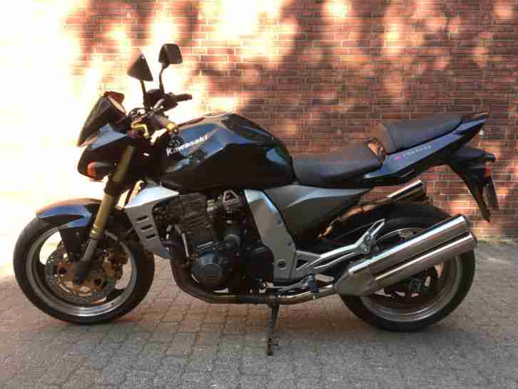 Kawazaki Z 1000 schwarz metalic TÜV 05/2020