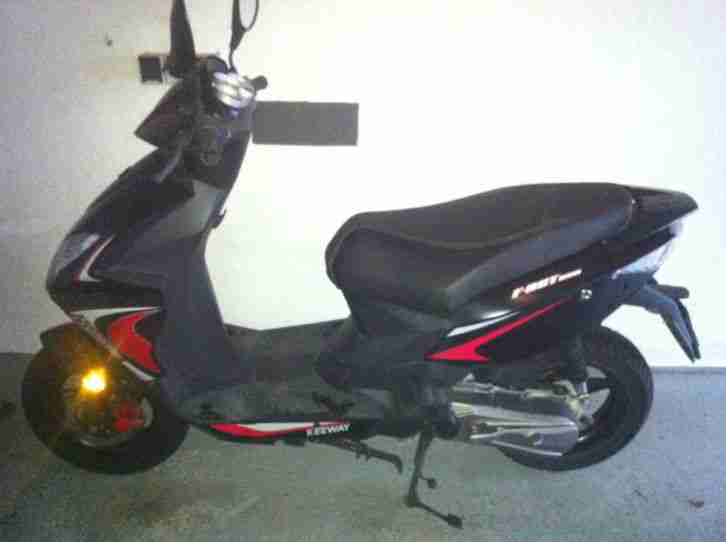 Keeway F-act 50 , im Februar 2012 gekauft, 2181 km gelaufen,25 km/h, Top!