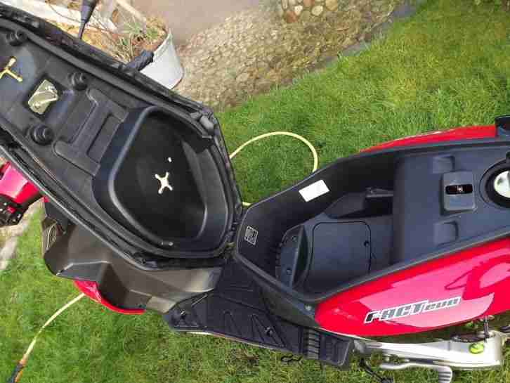 Keeway F-act Evo 50 Motorroller neuwertig !