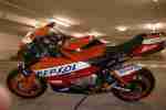 Kinder Motorrad in Repsol Design