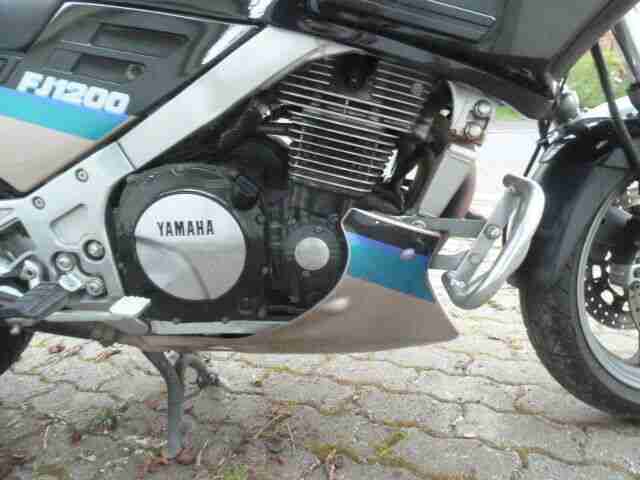 Klassiker, unfallfreie Yamaha FJ1200, EZ/93, 72 kw, Koffer + Topcase, TÜV 06/20