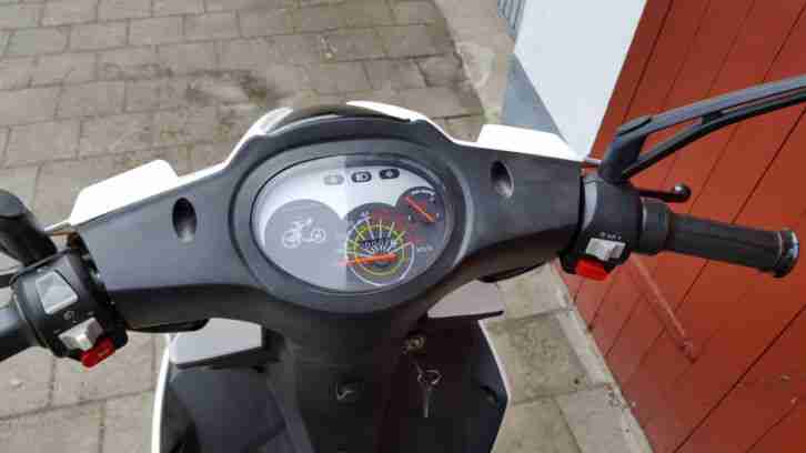 Kreidler Elektro Motorroller 25 km/h Anmeldung 27.05.2016 , 3 km