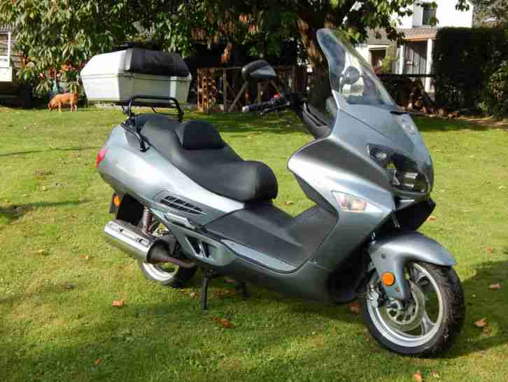 Kreidler Insignio 125 ccm silbergrau mit Topcase