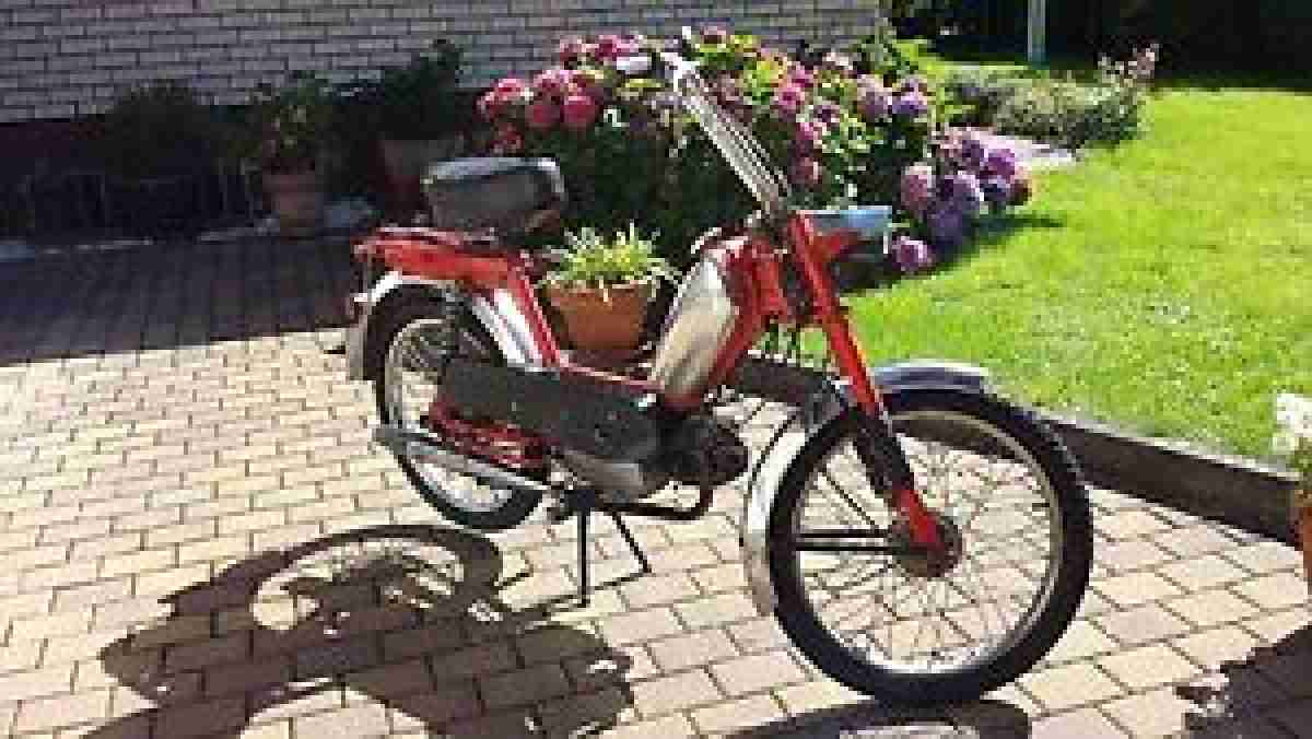 MF2 von 1974 mit Ersatz Motor