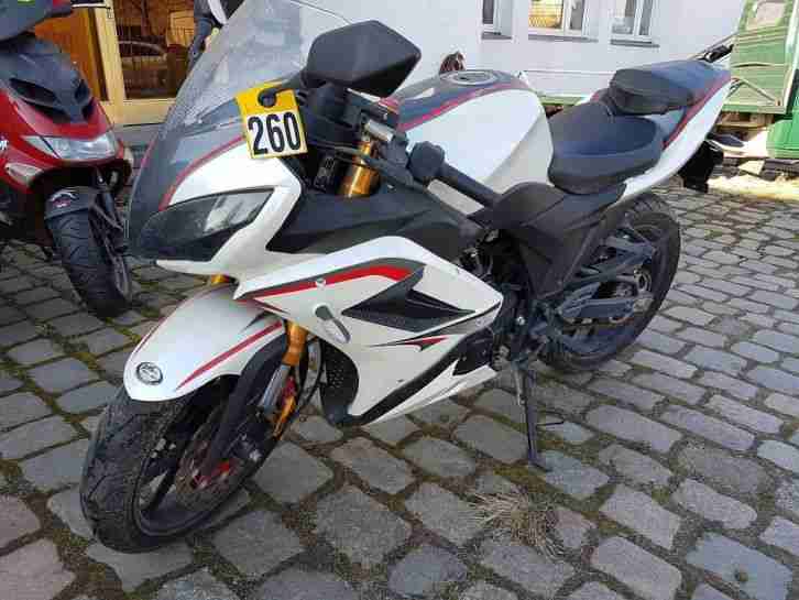 Kreidler Street 125ccm weiss