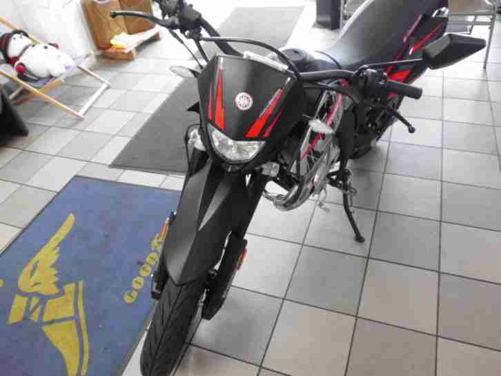 Kreidler Supermoto 50DD 50ccm NEUWERTIG! 300Km Bj. 2013 Schnapper!