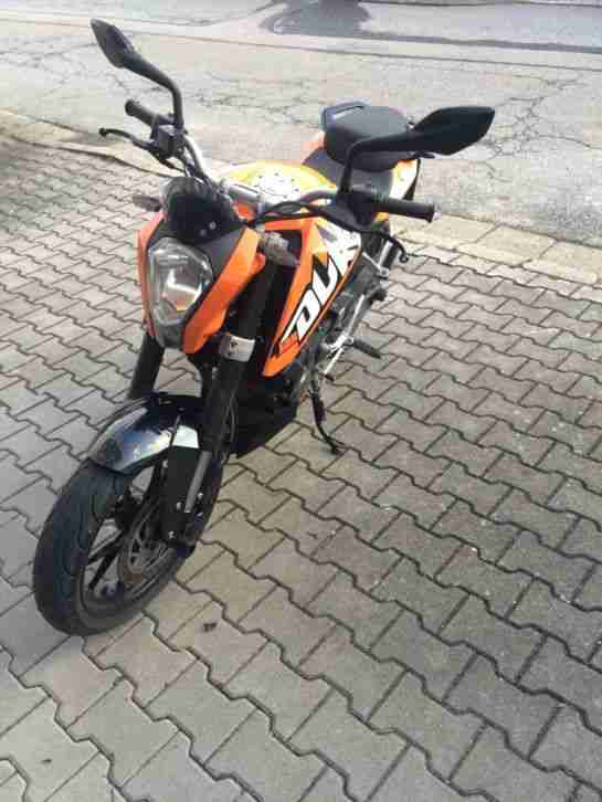 Ktm Duke 125 mit Akrapovic