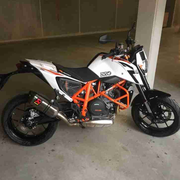 Ktm Duke 690R Neuwertig EZ: 03/13 HU:04/17