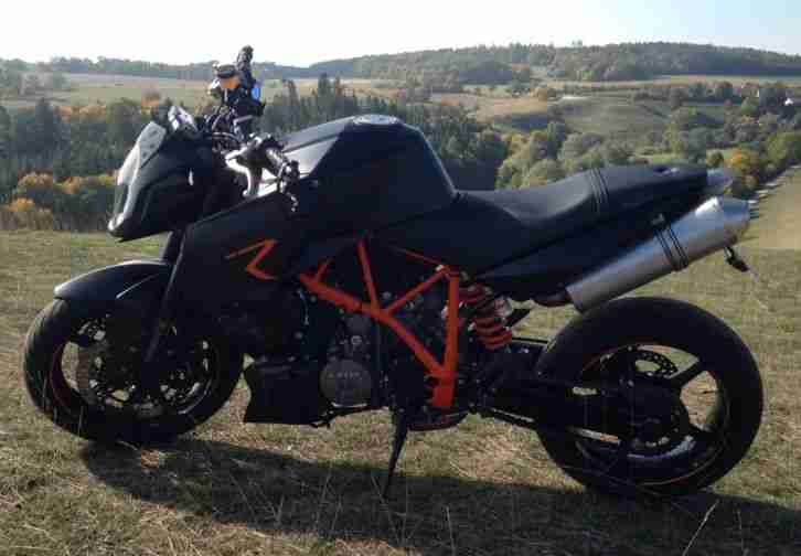 Ktm Superduke 990R, Naked bike,Top Zustand mit Akra Mapping, 14990km, Scheckheft