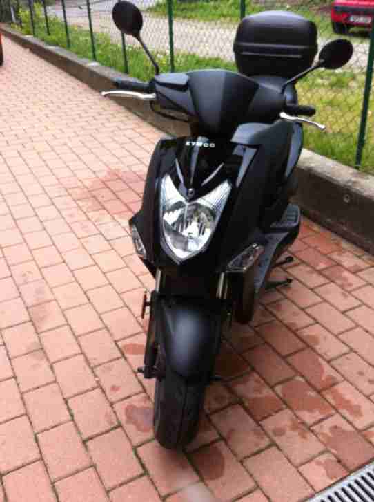 Kymco Agility 50 schwarz mit Topcase