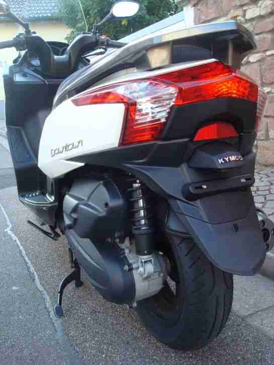 Kymco Downtown 125 i * 7500 KM * TÜV NEU * Bj. 2012 * Reifen NEU