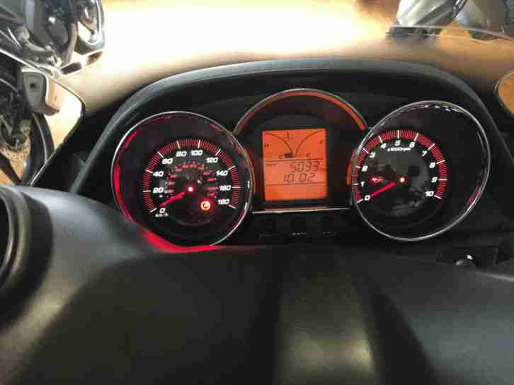 Kymco Downtown 300i ABS Motorroller 1.Hand 5033km , EZ 10/12 scheckheftgepflegt