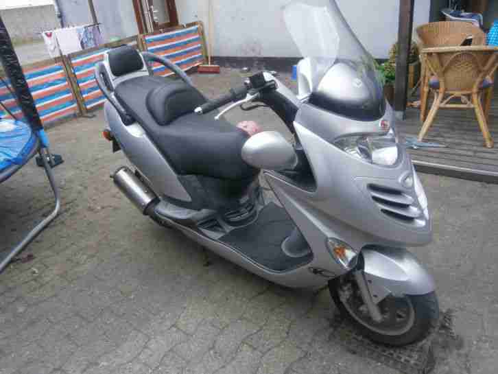 Kymco Grand Dink 50S von März 2009