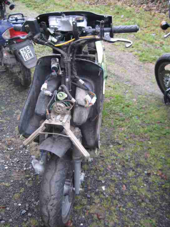 Kymco KB50 Unfallroller Teilzerlegt
