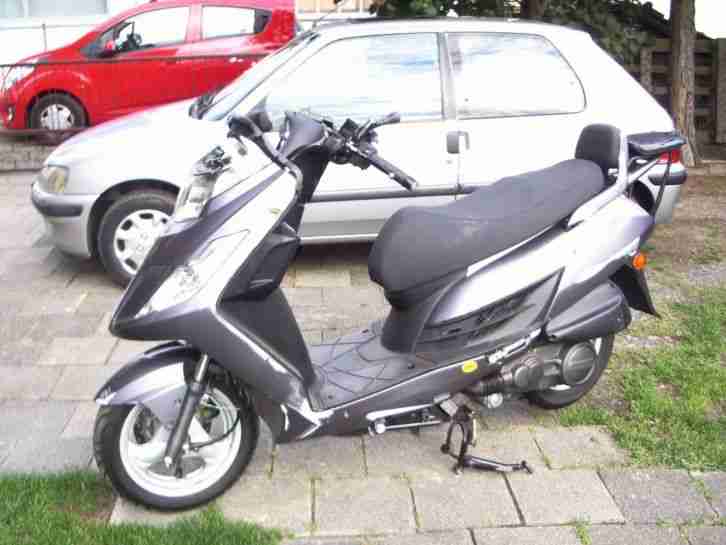 Kymco Yager GT 200i Unfall - Reparieren oder Ausschl. TÜV 5/2017 EZ 7.6.2011