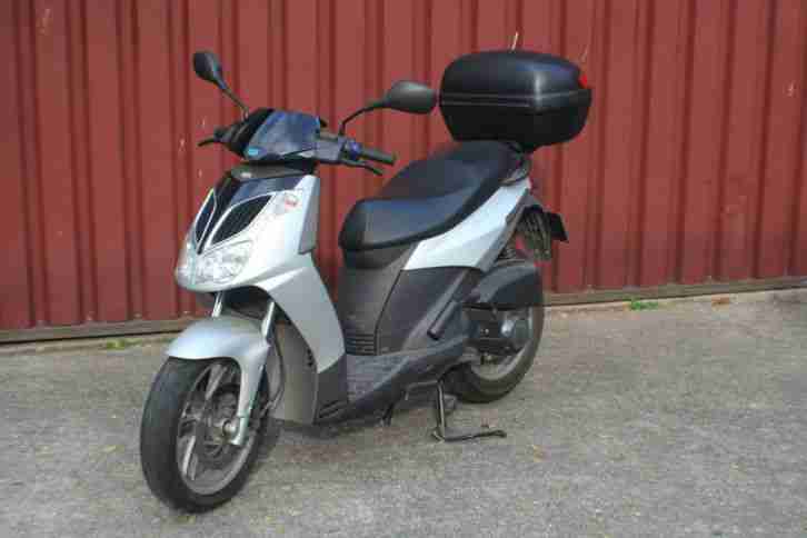 Leichtkraftrad Aprilia Sport City, 125 ccm, Baujahr: 2005, 7500 km