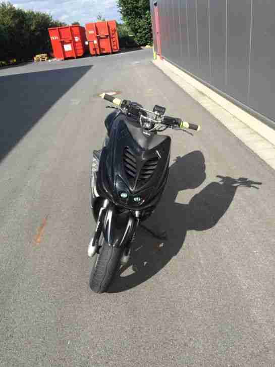 MBK Nitro Yamaha Aerox Naked Sondermodell