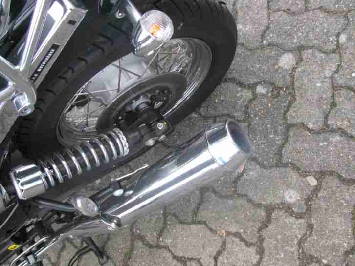 MOTO GUZZI 750 NEVADA CLASSIC NUR 4300 KM STANDORT SPEYER 2011 MODELL TOP PREIS