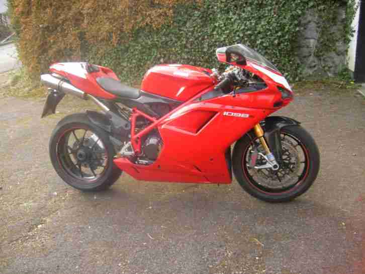 MOTOR Ducati 1098S mit 5800km, SH, 1 Hand , Streetfighter, 848 etc.