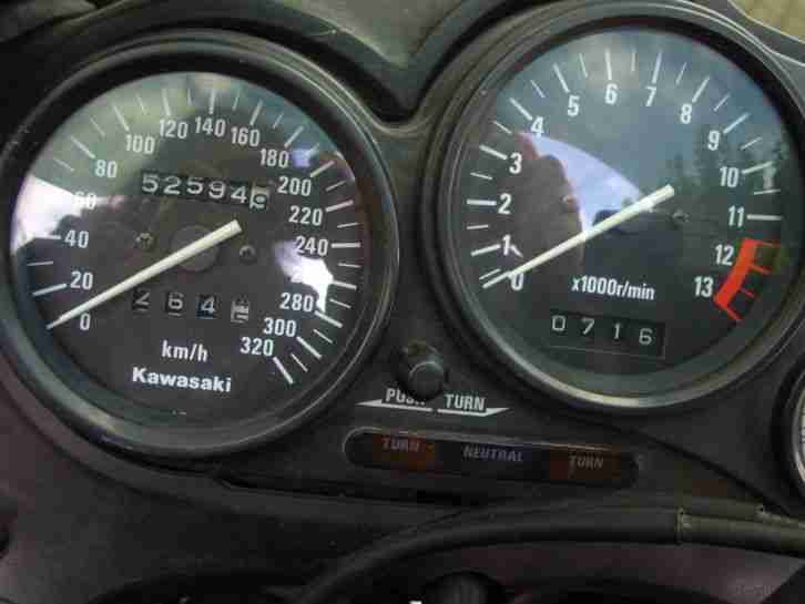 MOTORAD -KAWASAKI---1100---ZZR----SEHR GUTER ZUSTAND---UNFALLFREI---NUR 3 TAGE