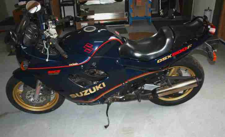 MOTORRAD SUZUKI GSX 600F Type GN 72B