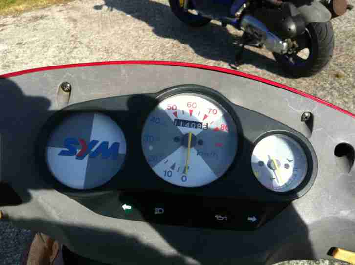 MOTORROLLER der Marke SYM LÄUFT TOP u. ZUVERLÄSSIG 50er SCOOTER 50ccm