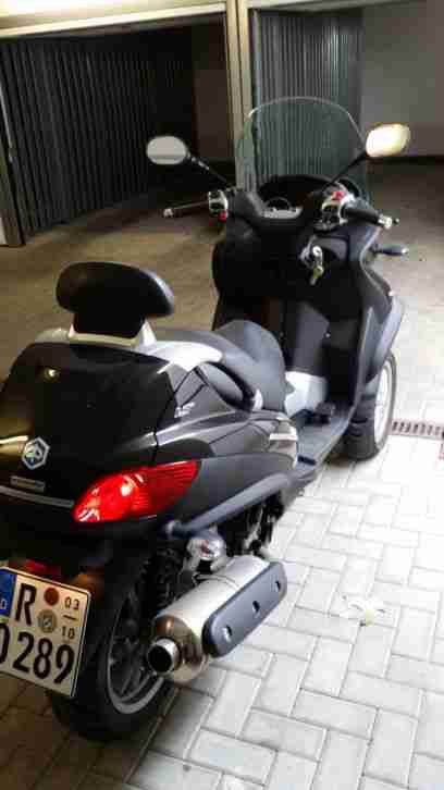 MP3 Roller 400 LT Kilometerstand 7643 Km EZ 03.05.2012