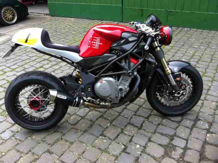 MV Agusta Brutale 750 Einzelstück Cafe Racer Kineo Agostini Motogadget Arrow