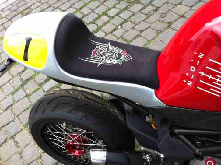 MV Agusta Brutale 750 Einzelstück Cafe Racer Kineo Agostini Motogadget Arrow