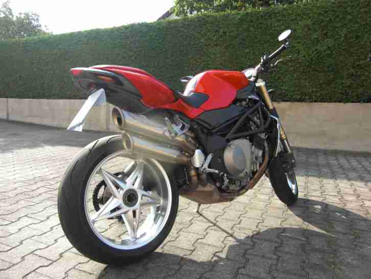 MV Agusta Brutale 750 F4